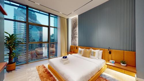 High-End Designer Penthouse Full Burj Khalifa View - image 9