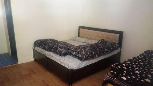 Rajarajeshwari Guest House, Sersi