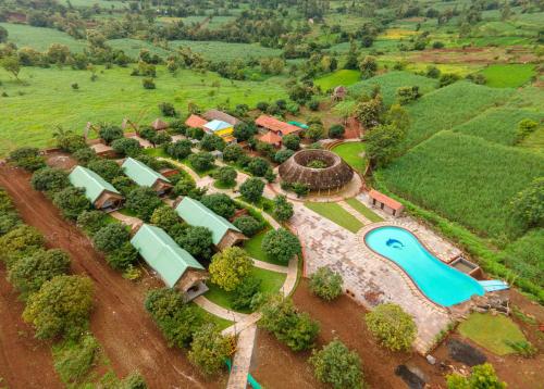 Dārzs, AATHAVAN MATICHI ECO RESORT in Panhala