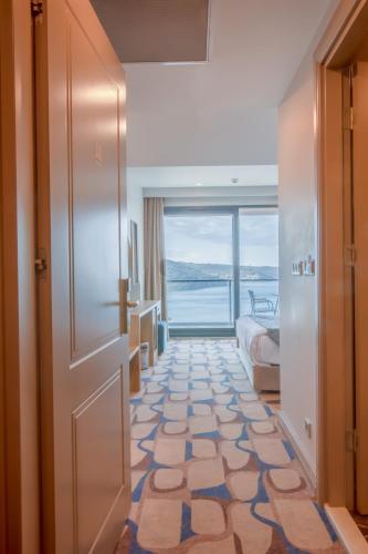 Double or twin room, deluxe, sea view