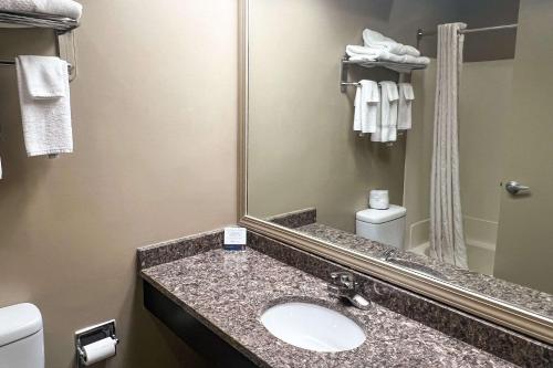 Clarion Inn & Suites