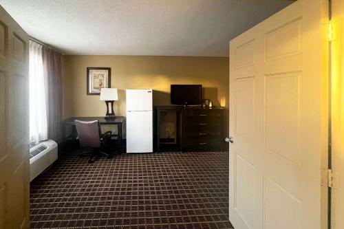 Clarion Inn & Suites