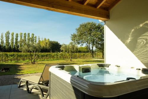 66A2 - Cottage Grenache - jacuzzi - au coeur du vignoble