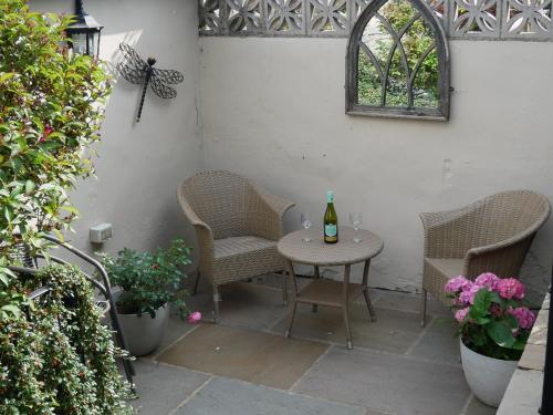 Middle Cottage - image 11