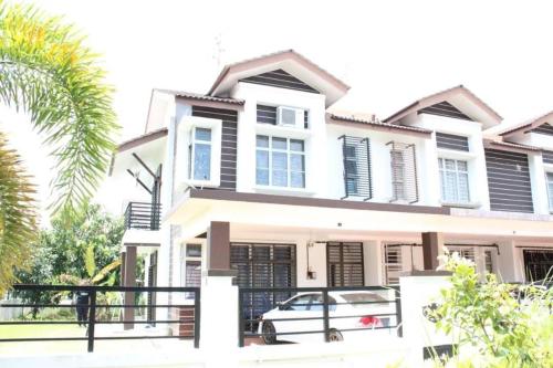 Abang Payung Homestay