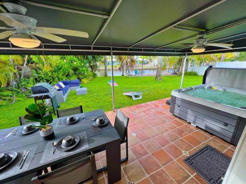 Water Front Fort Lauderdale 4 Bedroom W/ Hot Tub!