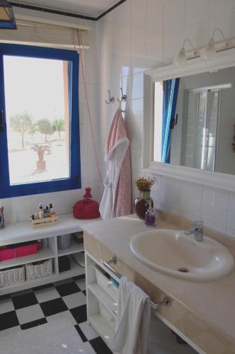 4 bedrooms villa with private pool furnished garden and wifi at Uceda