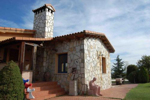4 bedrooms villa with private pool furnished garden and wifi at Uceda