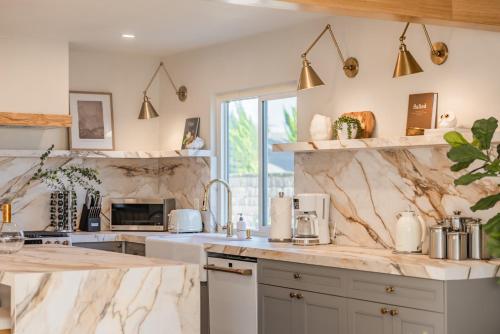 @ Marbella Lane - Vibrant & Chic Designer Home photo 1