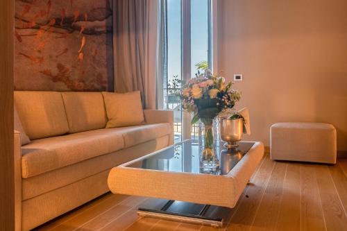 Miramare Suites in 塞斯特里萊萬泰