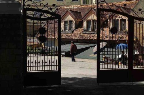 Special Old French House-Mountain City View with Garden-Dreamer's home Da Lat