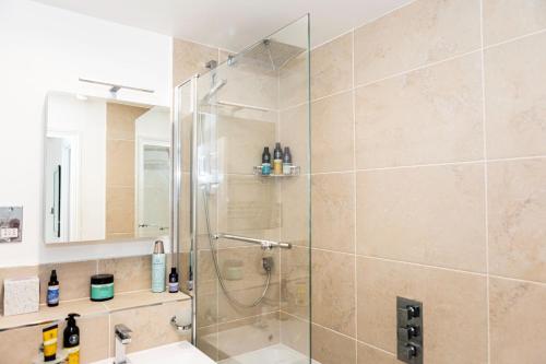 Modern, cozy flat close to Clapham and Battersea, London, Londýn (fotografie 6)