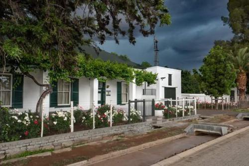 Colonial Karoo Guesthouse in Central Karoo DC