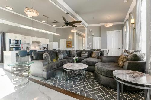 Stunning Condos Near French Quarter - 편의 시설/서비스