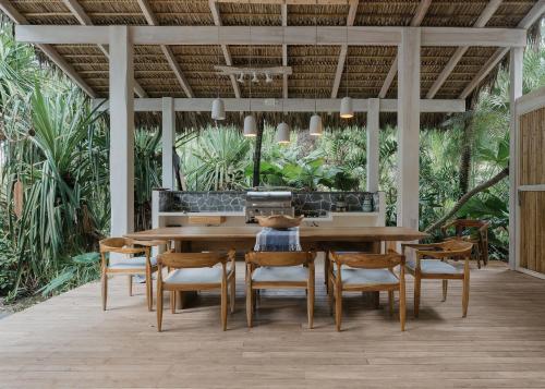 Oprema, Casa Arena Beachfront Property in Santa Teresa