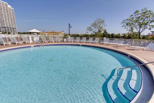 Laketown Wharf Resort by Panhandle Getaways - image 6