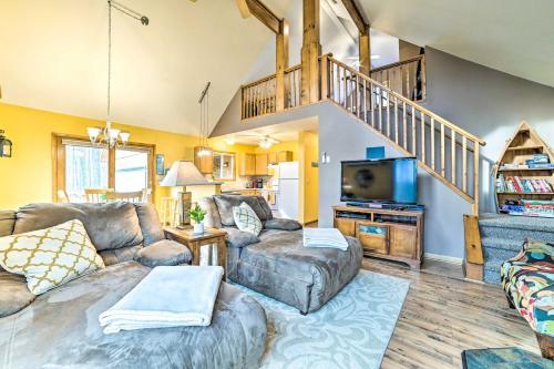 Higgins Lake Retreat - Hike, Swim, Relax! in Roscommon, USA