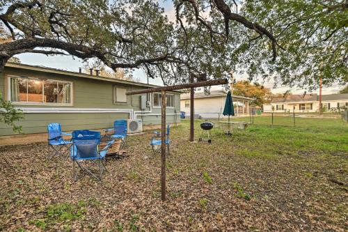 Cozy Graham Retreat ~ 3 Mi to Lake Eddleman! in Graham (TX)