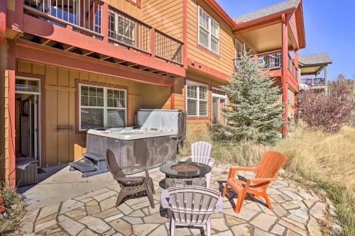 Gorgeous Fraser Townhome with Private Hot Tub!