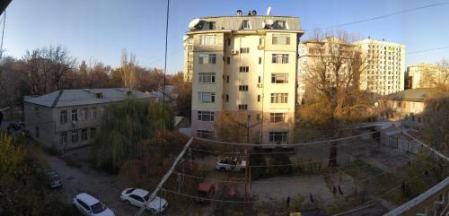 AURA on Erkindik boulevard, Bischkek (Foto 10)