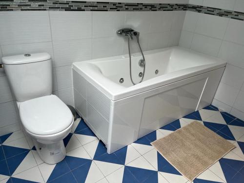 Facilities, SUITS & LUXURY Appart Paris Montreuil in Montreuil