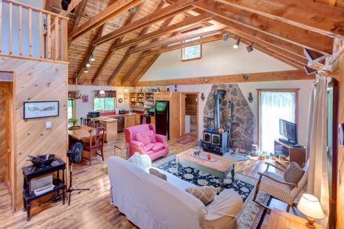 Rustic Roost Cabin in Fleischmanns (NY)