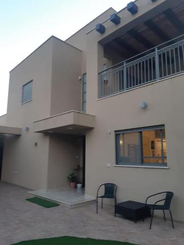 Adorable 3 bedroom suite in peaceful location Rehovot