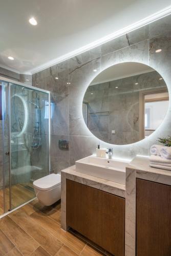 Shower, Anneta Studios in Syvota