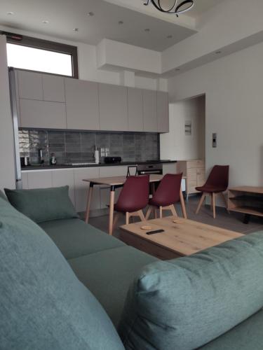 Όμορφη οικία στο κέντρο της Σαλαμίνας.