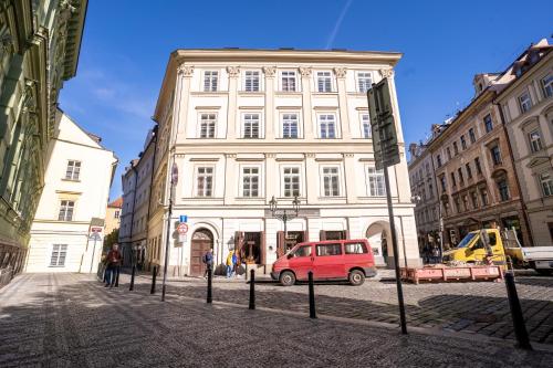 Prague Days - Two-bedroom Apartment with Workspace right next to Old Town Square - image 7