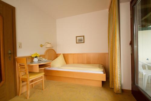 1 twin bed