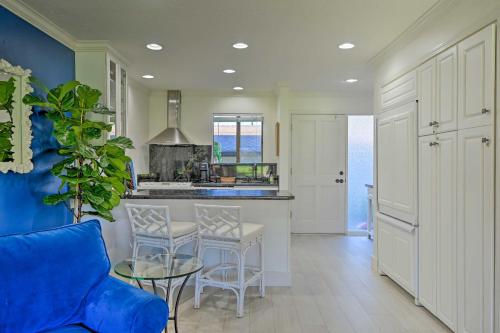 Bright and Airy Napa Condo with Patio on Golf Course! - image 14