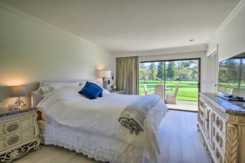 Bright and Airy Napa Condo with Patio on Golf Course! - image 14