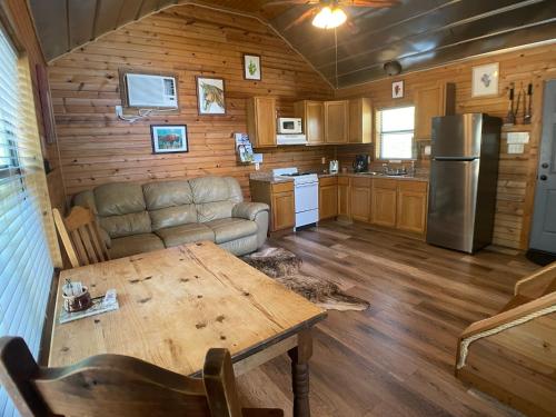 Walnut Canyon Cabins