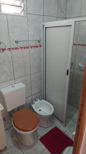 One-Bedroom Apartment image 9