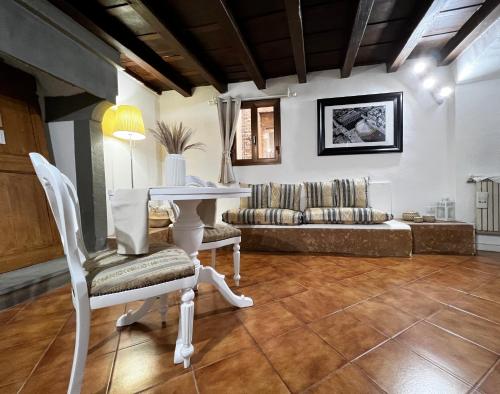 La Piccola Maison - image 12
