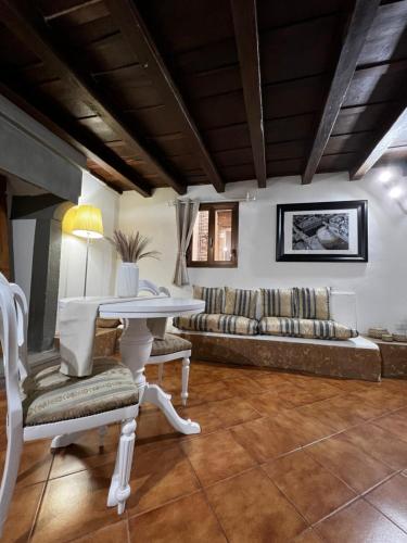 La Piccola Maison - image 6