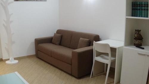 One-Bedroom Apartment - Split Level image 10