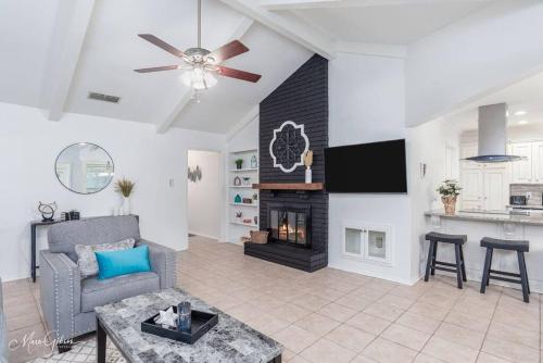 King Bed, Near LSUS & Barksdale, Fast wifi! in Shreveport, USA