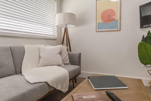 Luxury Tiny Home 2 Miles from Downtown Orlando Room Type - Queen Room