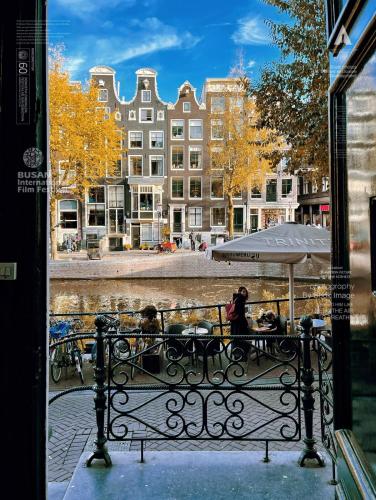 Facade Hotel Amsterdam - image 11