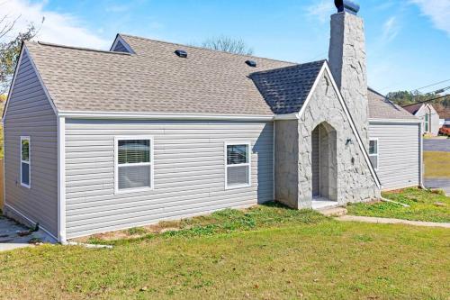 ทัศนียภาพ, Pet Friendly & Great Outdoor Space Close to Downtown in ฮิกซ์สัน (TN)