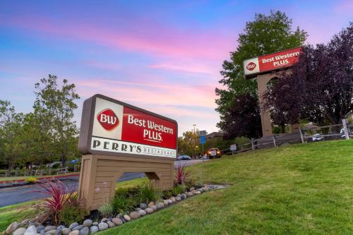 Best Western Plus Novato Oaks Inn