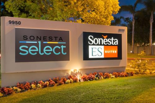 Sonesta Select Huntington Beach Fountain Valley - Photo 3 of 41