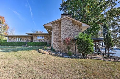 Lakefront Hot Springs Home with Hot Tub and Dock! - image 7