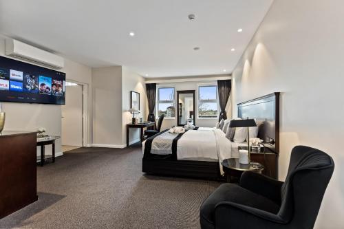 International Hotel Wagga Wagga near Wagga Wagga Airport