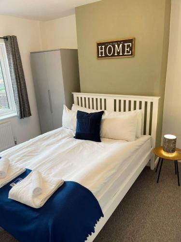 Cambridge Studios and Suites by Tas Accommodations 3