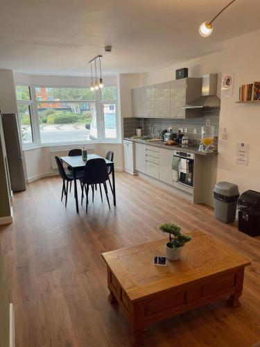 Cambridge Studios and Suites by Tas Accommodations in Cherry Hinton