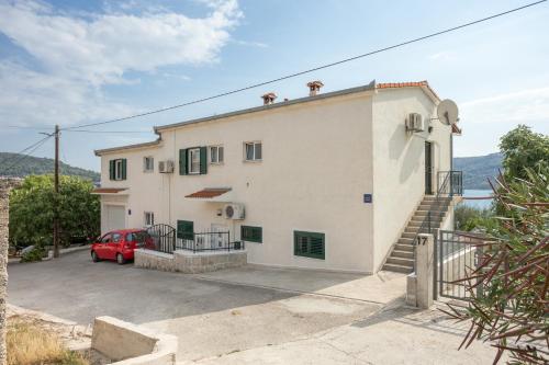 Apartments by the sea Poljica Trogir - 16999 - image 9