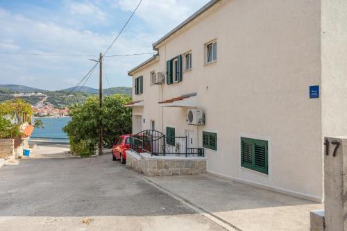 Apartments by the sea Poljica Trogir - 16999 - image 11